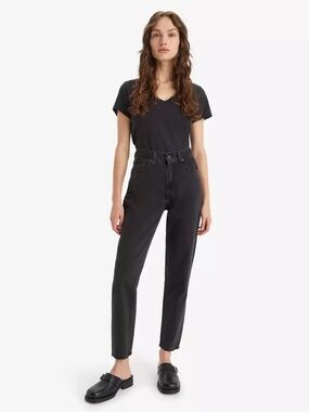 Levi’s High Rise Mom Jeans Black Denim
